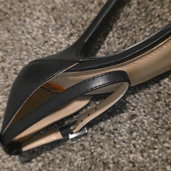 Pre-loved BCBG Two-tone  Dillyn Leather Ankle Strap Heels Sz 9.5 - Picture 3 of 8